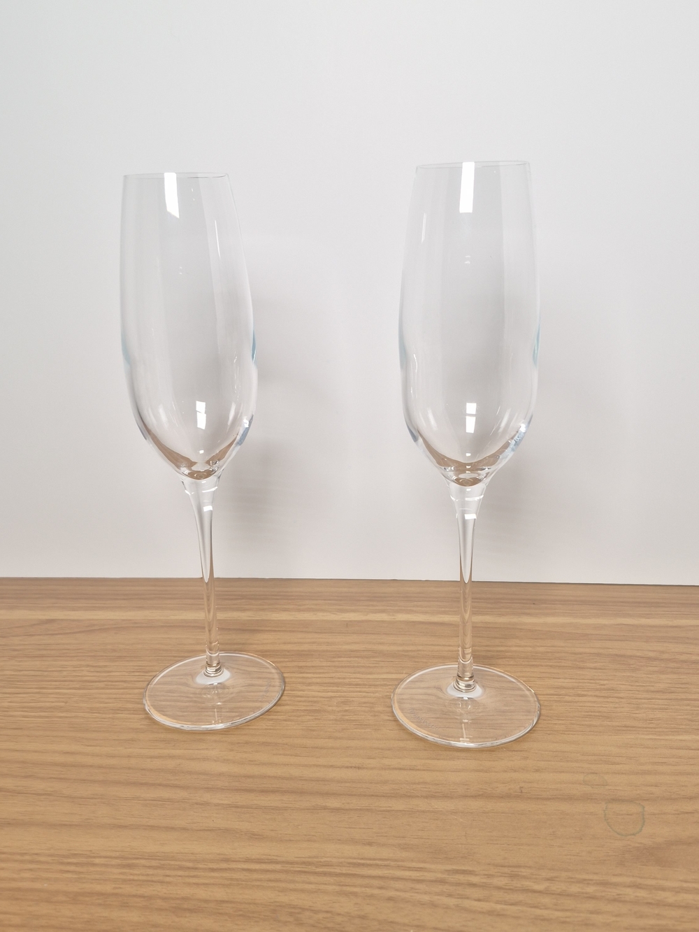 Tiffany & Co. Classic Crystal Champagne Flutes - Set of 2 Clear Stemware - Picture 2 of 7